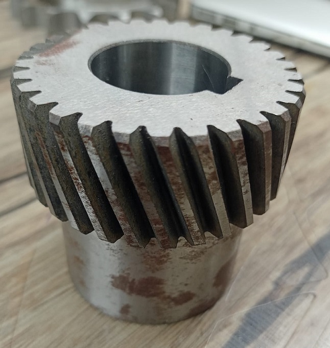 Helical gear - macbros