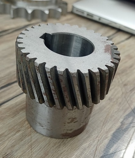 Helical gear - macbros